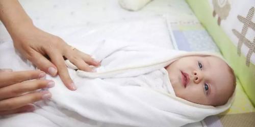 寶寶腸絞痛，別不當(dāng)回事，這樣做能有效緩解！